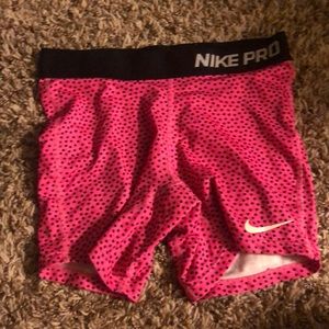 girls nike pros